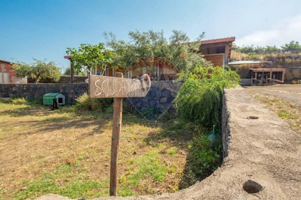 villa in vendita ad Adrano
