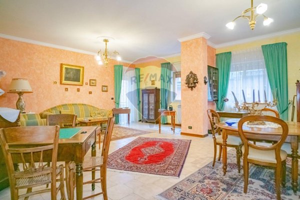 appartamento in vendita ad Adrano