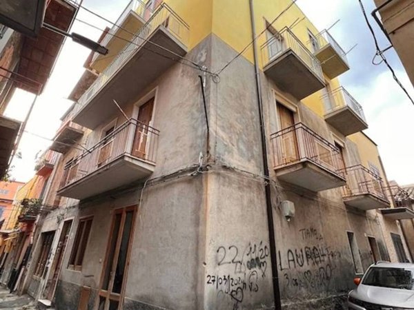 appartamento in vendita ad Adrano