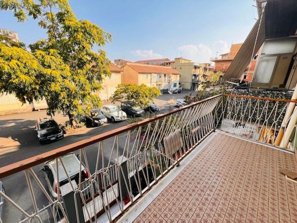 casa indipendente in vendita ad Adrano