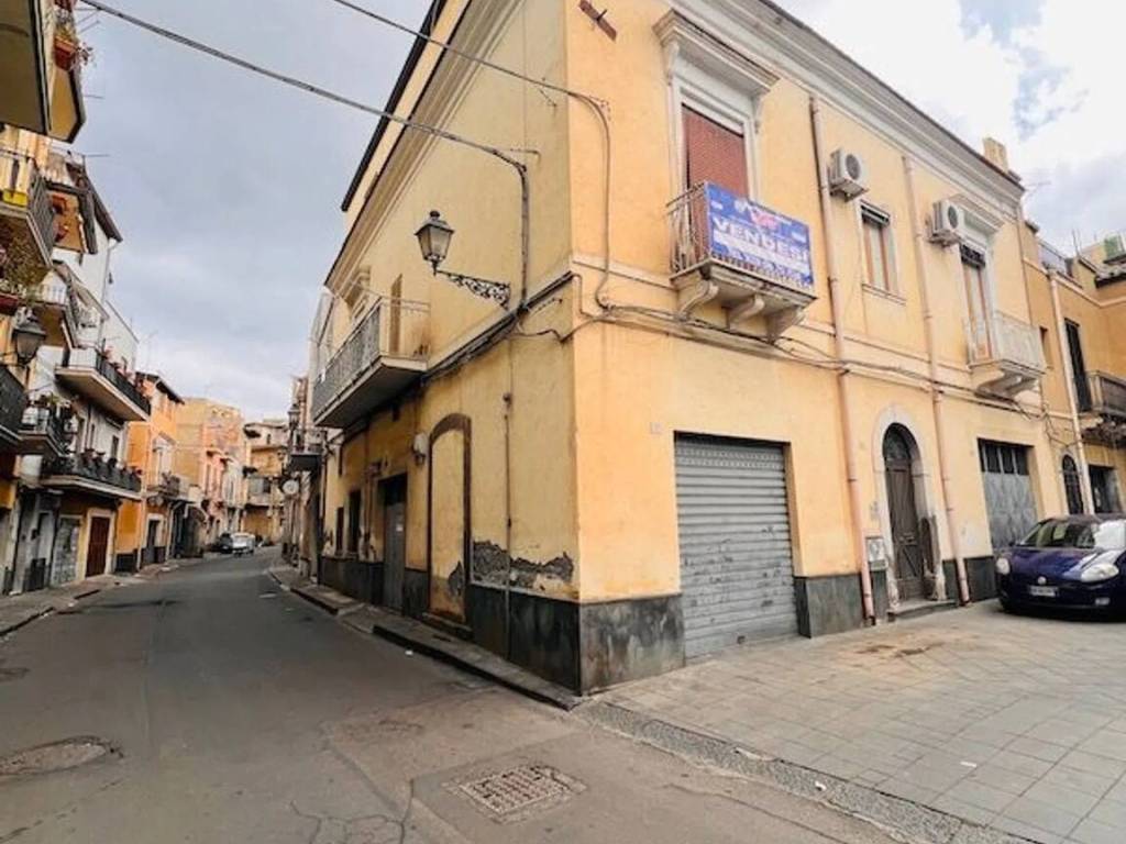 appartamento in vendita ad Adrano