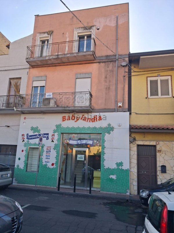 casa indipendente in vendita ad Adrano