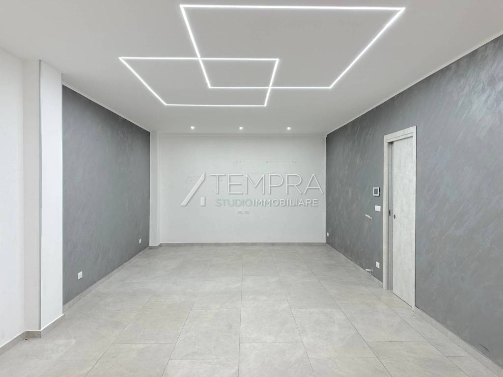 casa indipendente in vendita ad Adrano