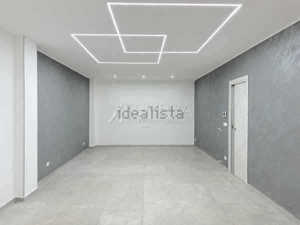 casa indipendente in vendita ad Adrano