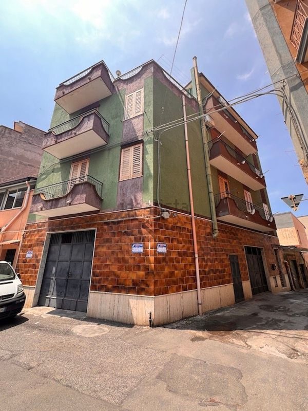 casa indipendente in vendita ad Adrano