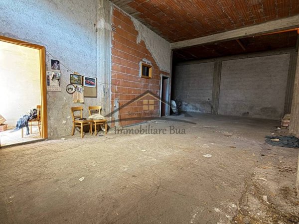 casa indipendente in vendita ad Adrano