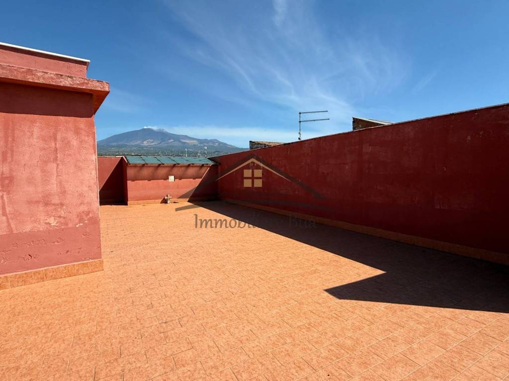 casa indipendente in vendita ad Adrano