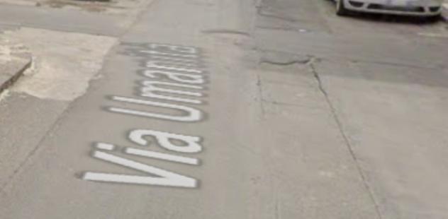 locale commerciale in vendita ad Adrano