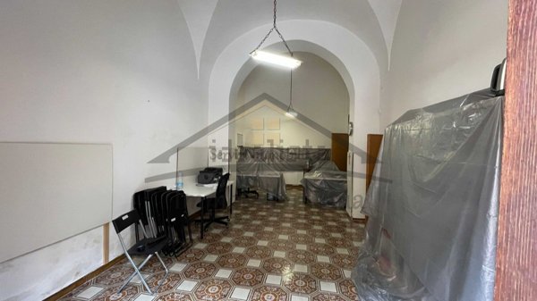 ufficio in vendita ad Adrano