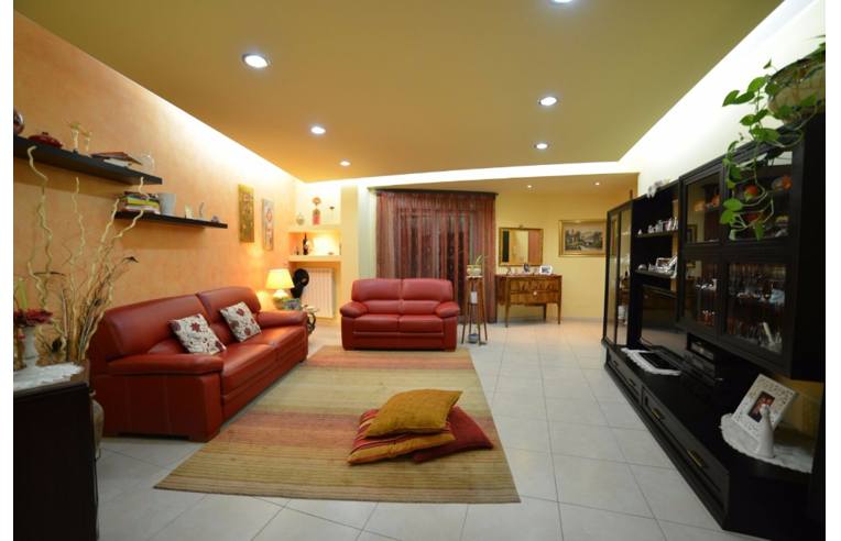 appartamento in vendita ad Adrano