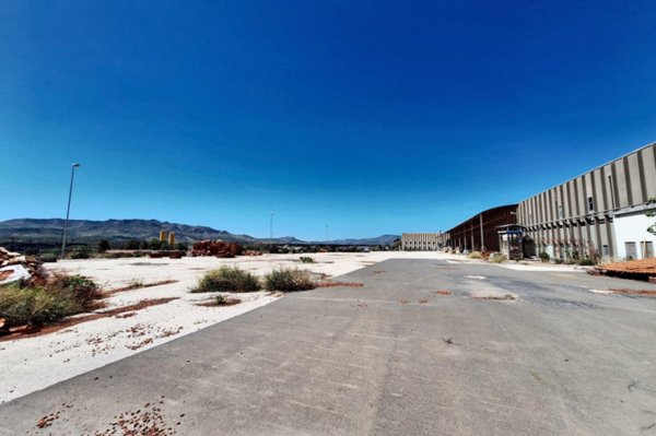 capannone in vendita ad Adrano