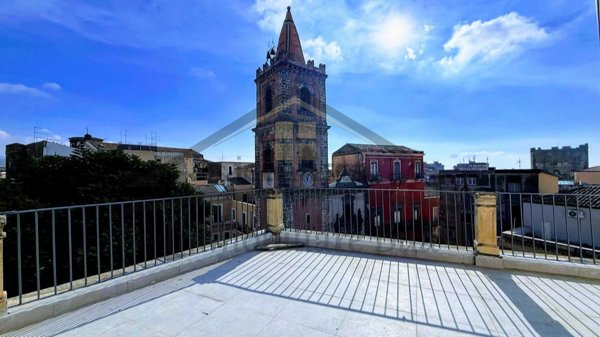 casa semindipendente in vendita ad Adrano