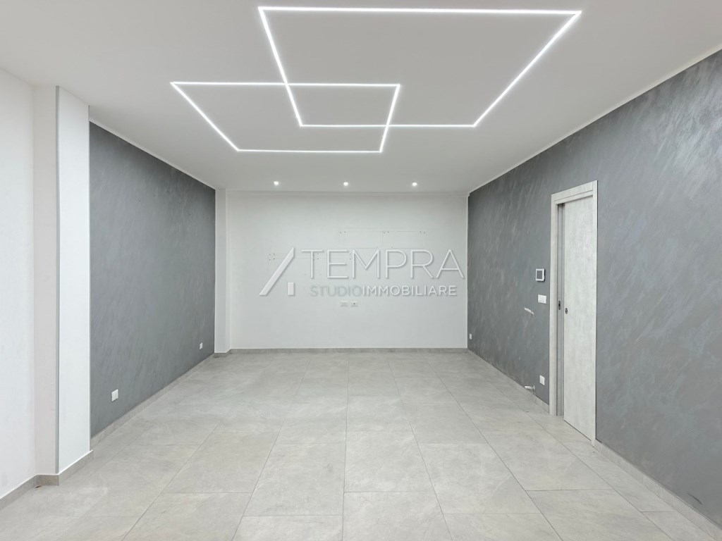 casa indipendente in vendita ad Adrano