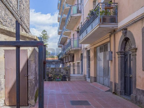 casa indipendente in vendita ad Adrano