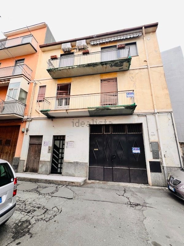 casa indipendente in vendita ad Adrano