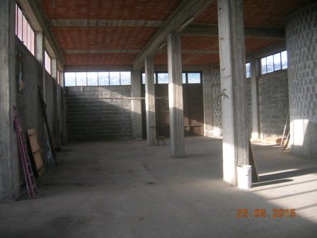 locale commerciale in vendita ad Adrano