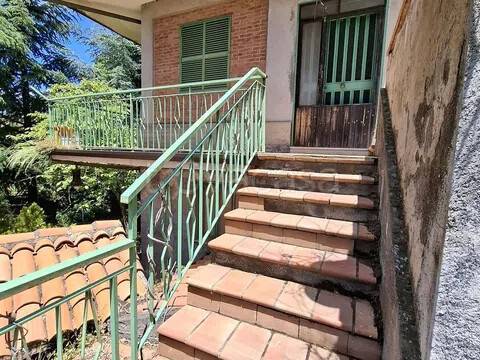 casa indipendente in vendita ad Adrano