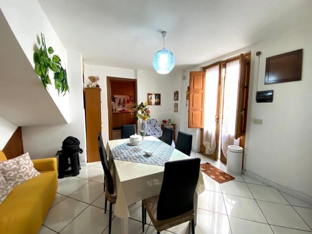 casa indipendente in vendita ad Adrano