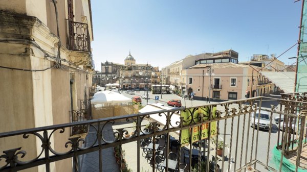 casa indipendente in vendita ad Adrano