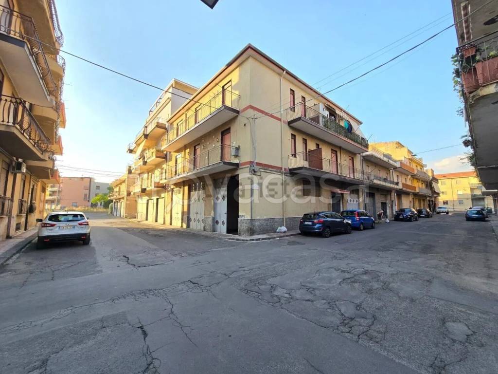 appartamento in vendita ad Adrano