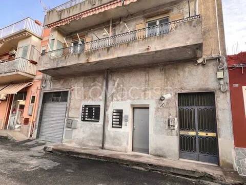 casa indipendente in vendita ad Adrano