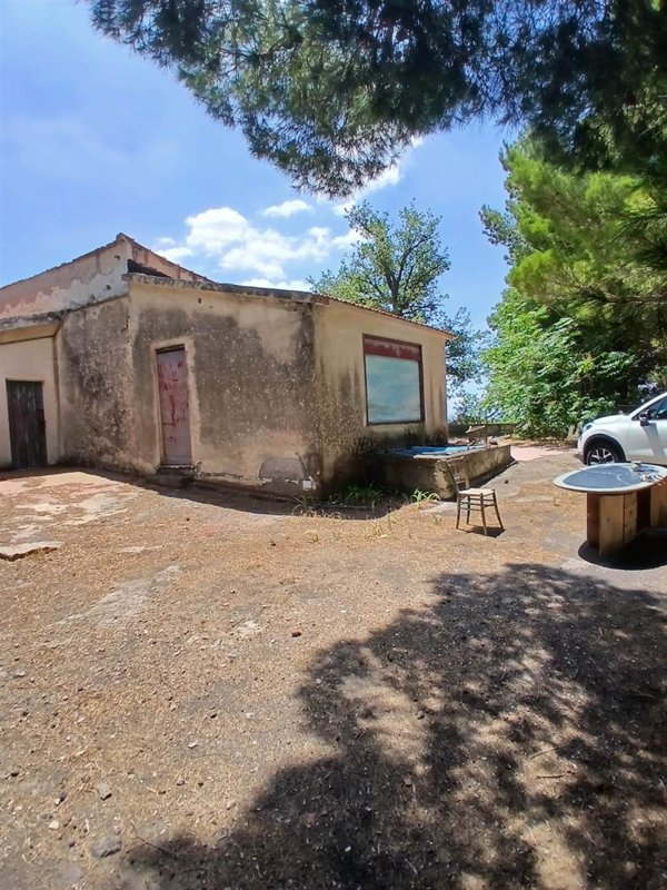 casa indipendente in vendita ad Adrano