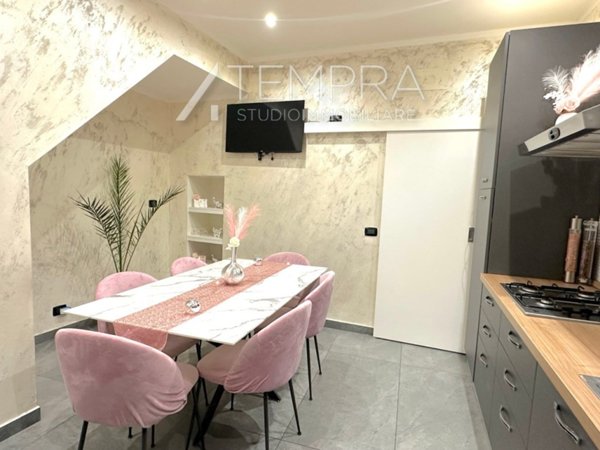 casa indipendente in vendita ad Adrano