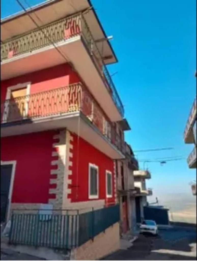 appartamento in vendita ad Adrano
