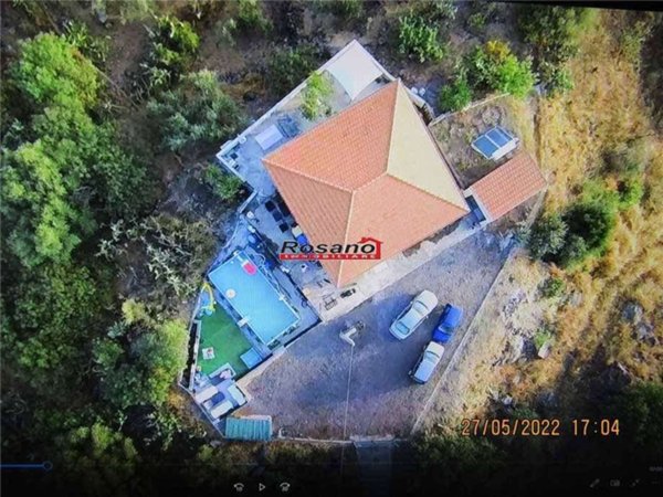 casa indipendente in vendita ad Adrano