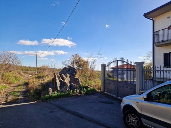 casa indipendente in vendita a Belpasso