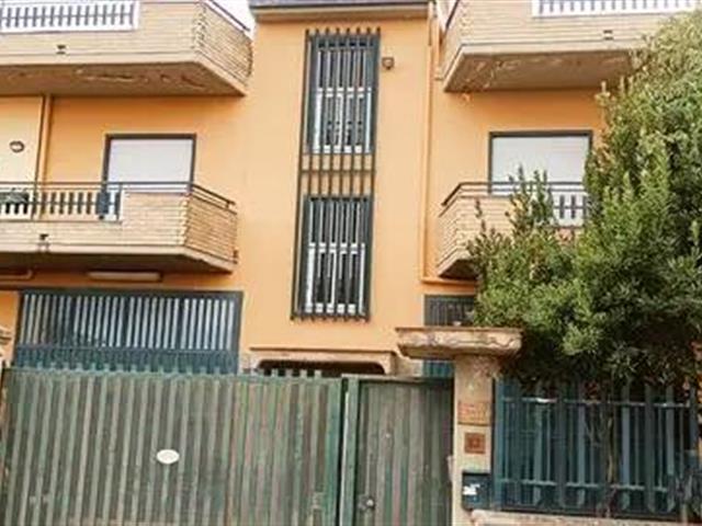 casa indipendente in vendita a Belpasso