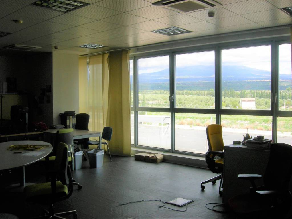 ufficio in vendita a Belpasso