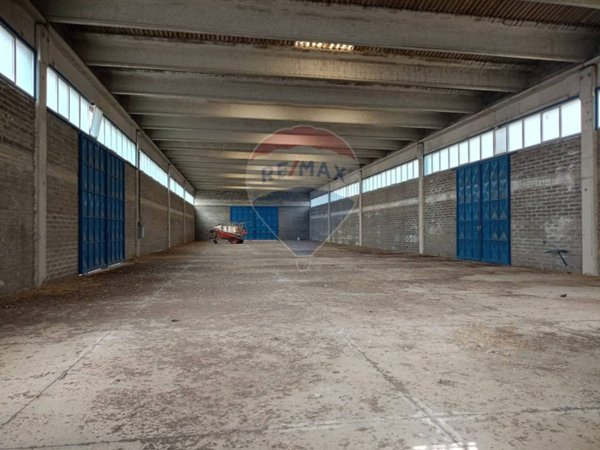 negozio in vendita a Belpasso