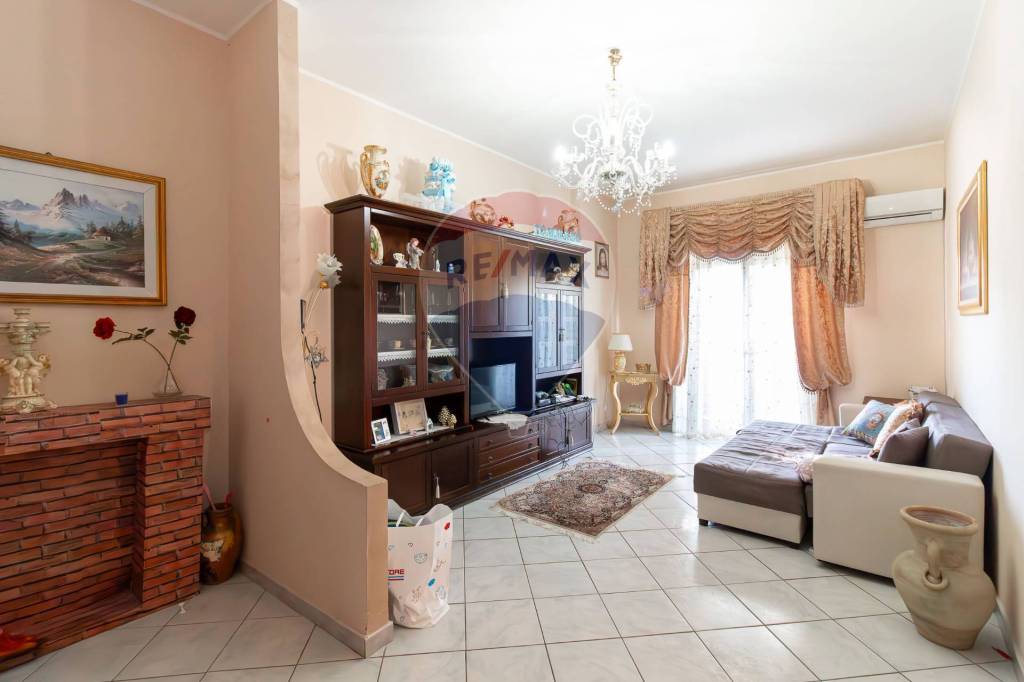 appartamento in vendita a Belpasso in zona Piano Tavola