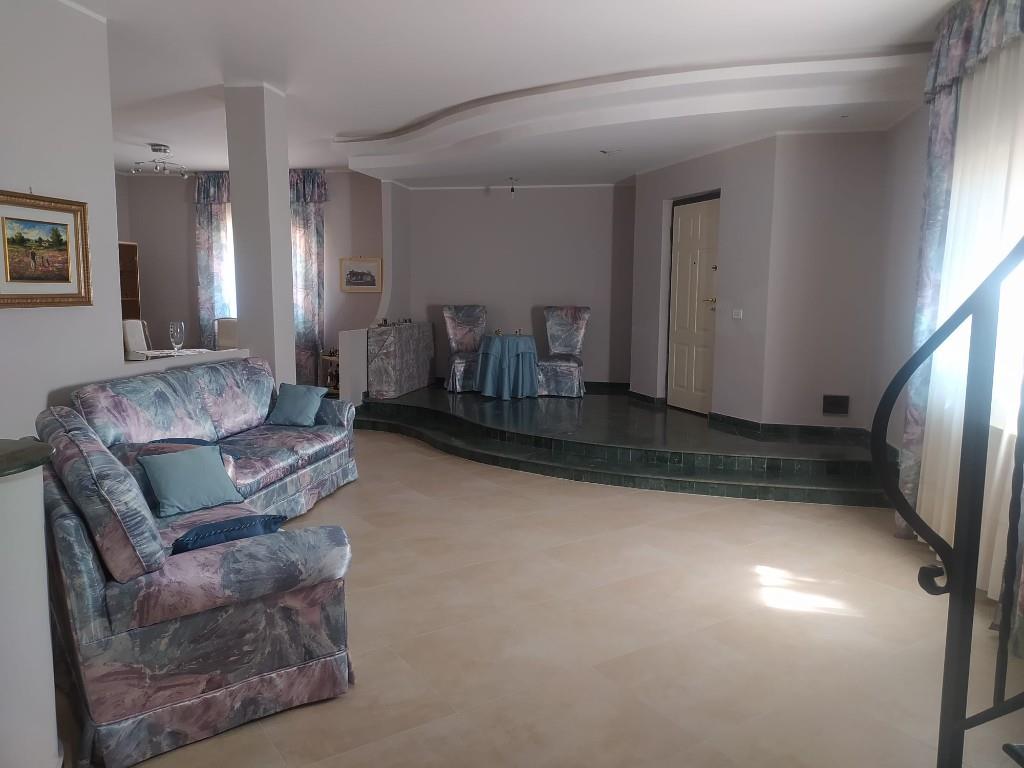 casa indipendente in vendita a Belpasso