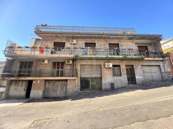 casa indipendente in vendita a Belpasso