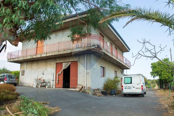 casa indipendente in vendita a Belpasso