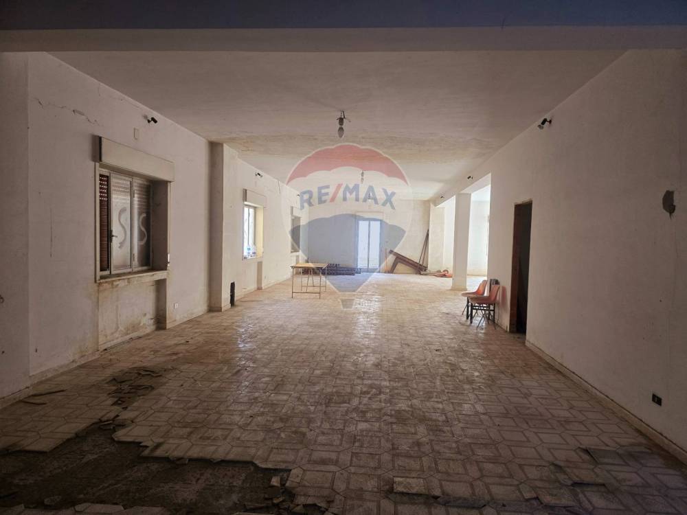 negozio in vendita a Belpasso