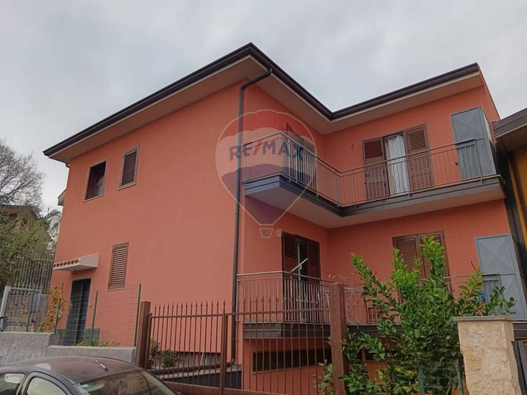 casa indipendente in vendita a Belpasso