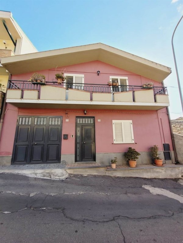 casa indipendente in vendita a Belpasso