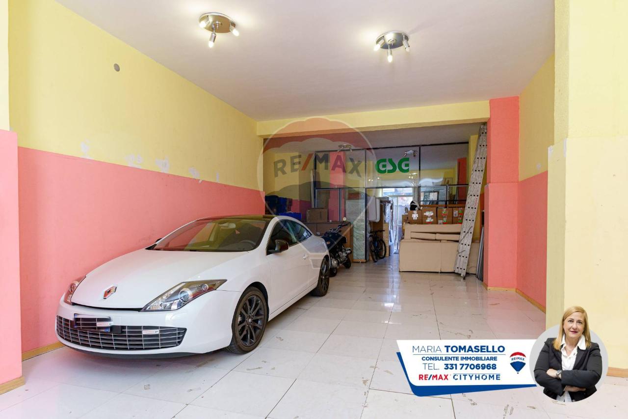 locale di sgombero in vendita a Belpasso