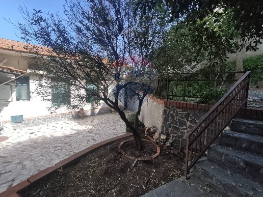 casa indipendente in vendita a Belpasso