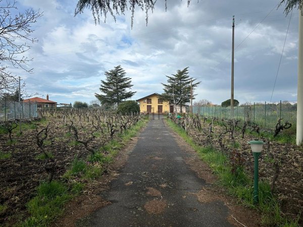 casa indipendente in vendita a Belpasso