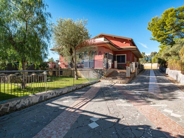 casa indipendente in vendita a Belpasso