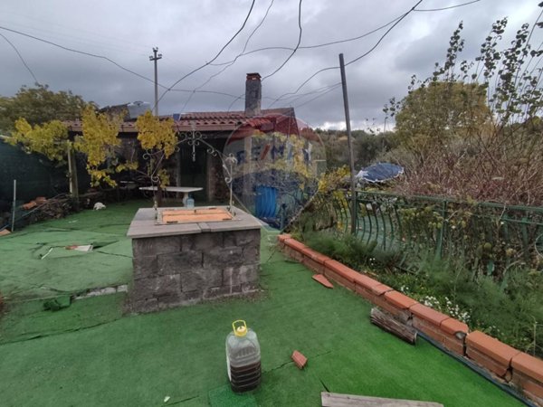 casa indipendente in vendita a Belpasso