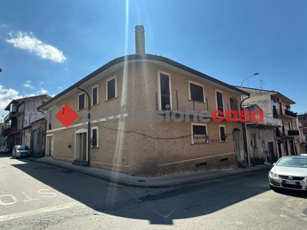 casa indipendente in vendita a Belpasso