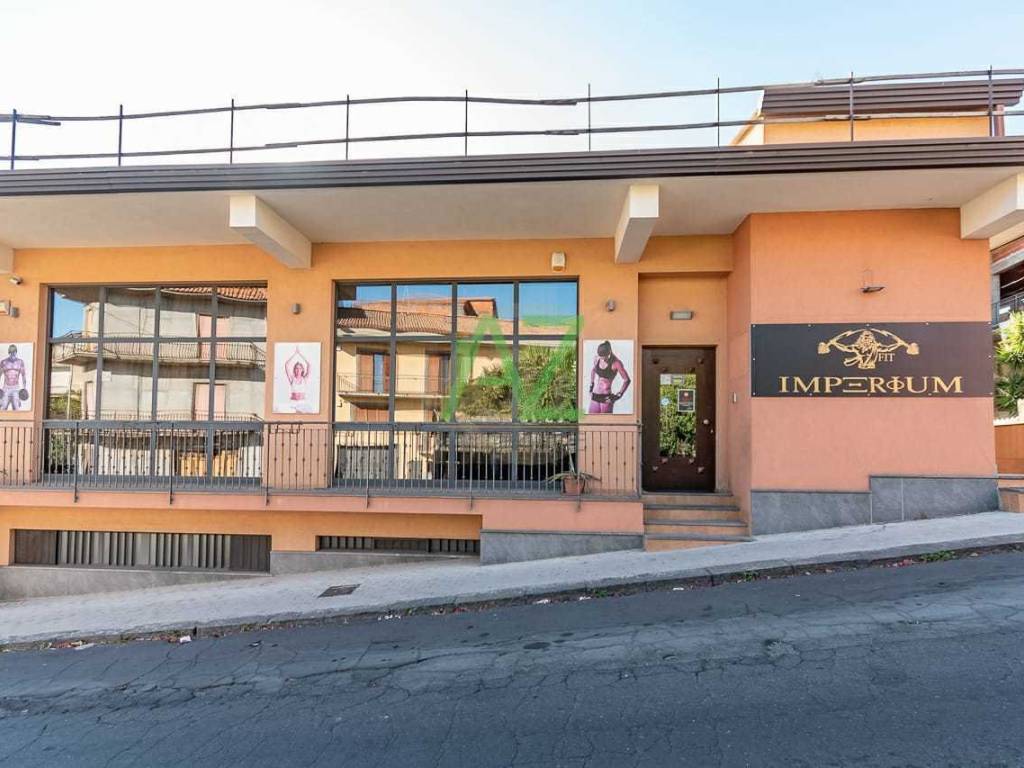intera palazzina in vendita a Belpasso