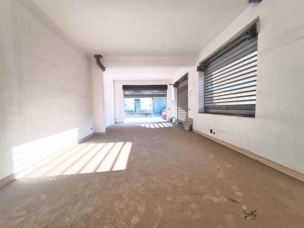 negozio in vendita a Belpasso