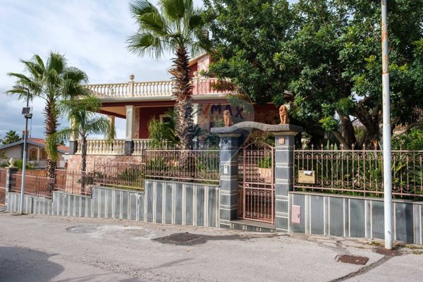 casa indipendente in vendita a Belpasso
