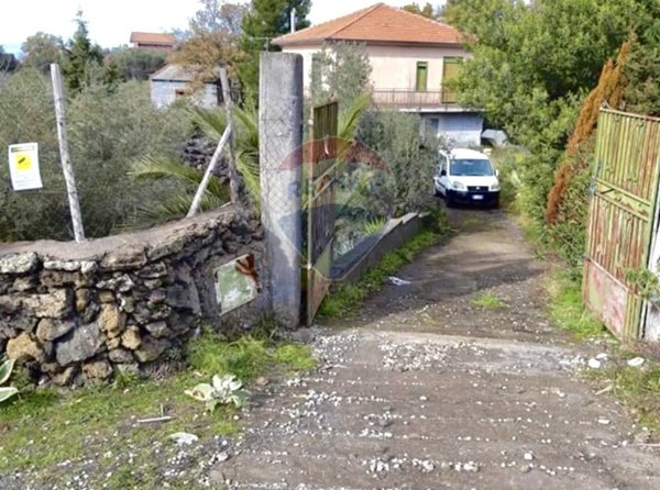 casa indipendente in vendita a Belpasso